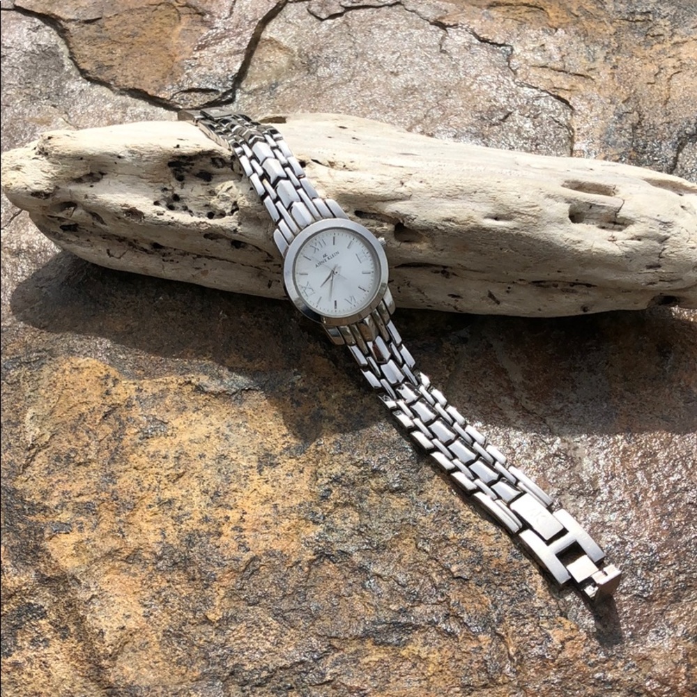 ⭐️ Anne Klein watch